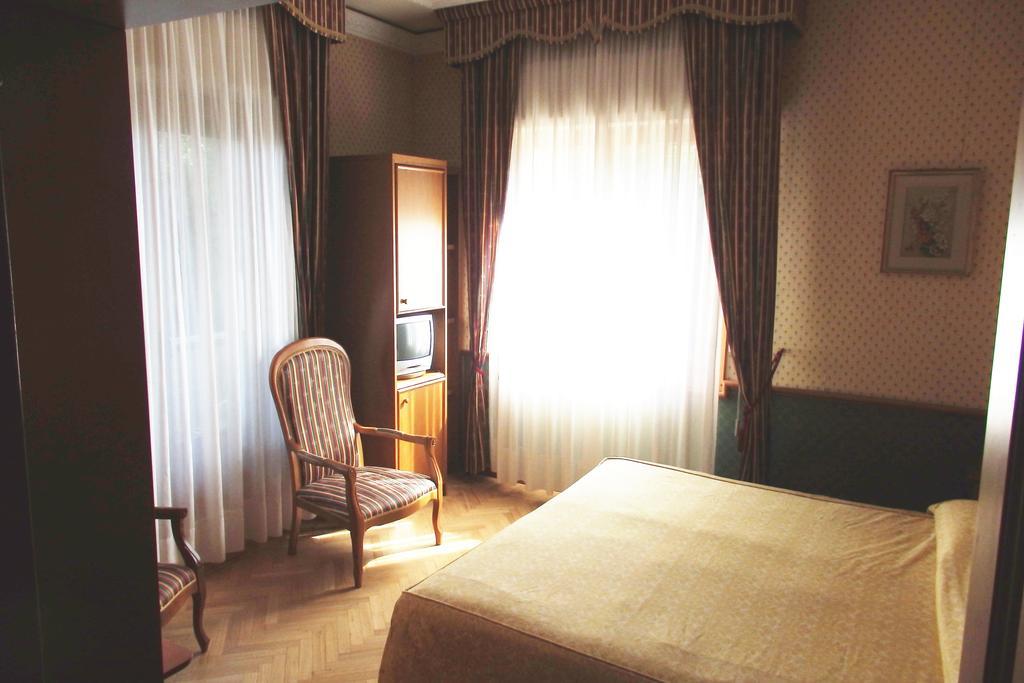 Villa Belvedere Флоренция Стая снимка
